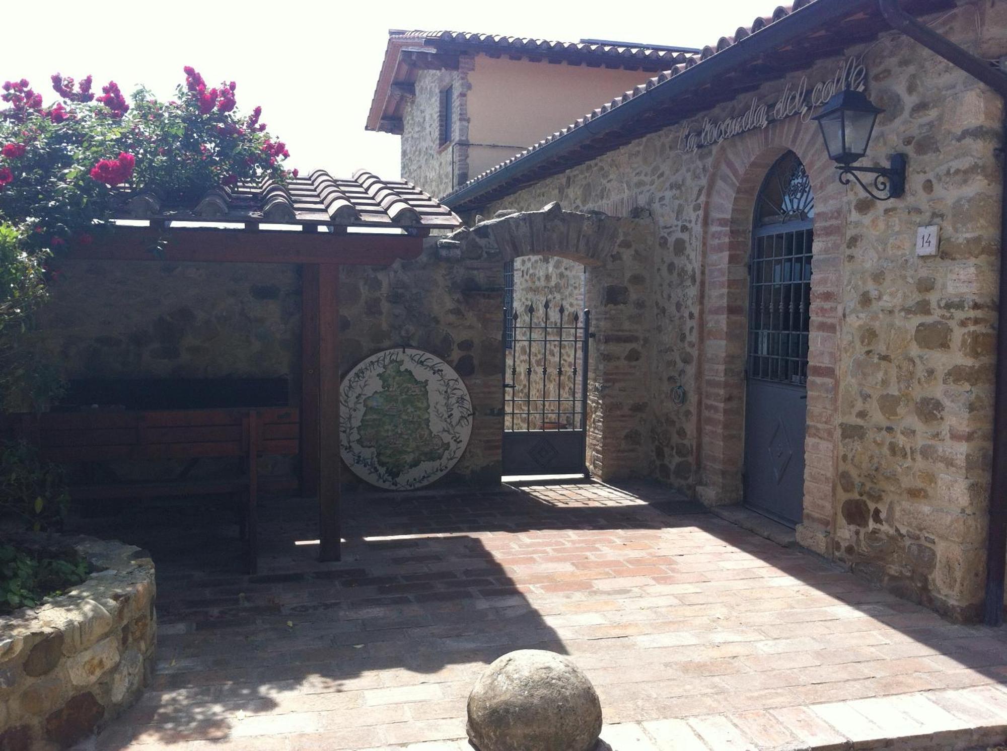 La Locanda Del Colle Bed and Breakfast Canalicchio Exterior foto